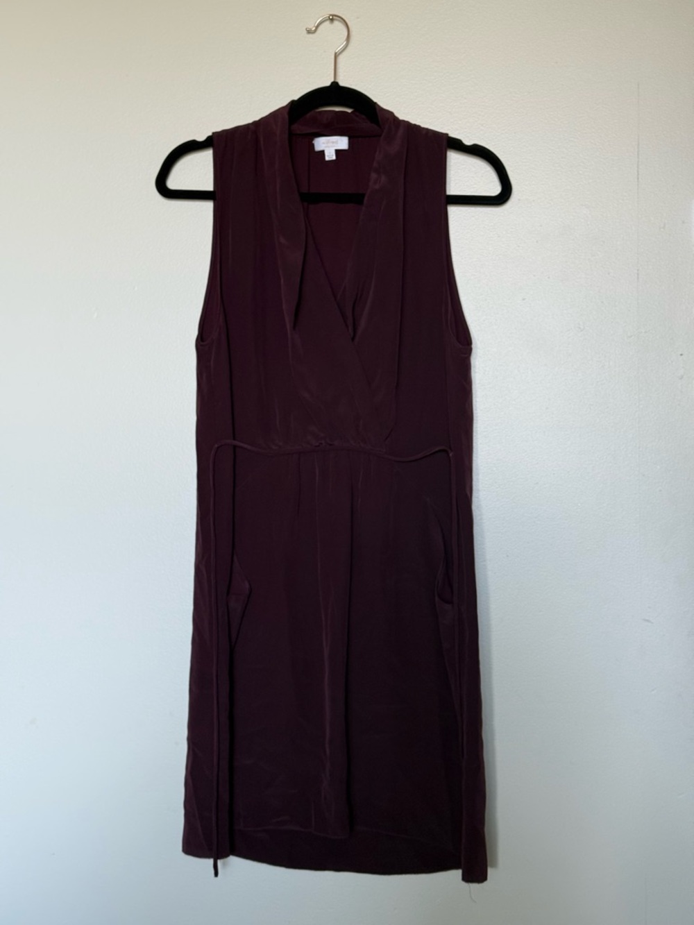 Sleeveless V-Neck Dress in Deep Plum
